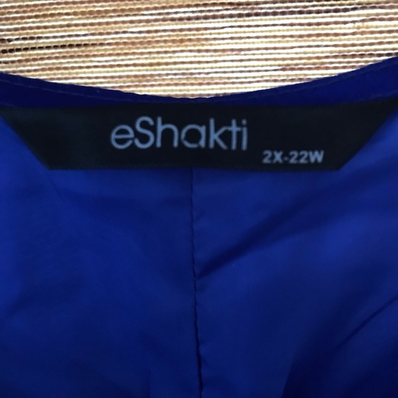 Beautiful size 22W, fully lined (except for sleeves) A-line style, formal dress. - Picture 2 of 7